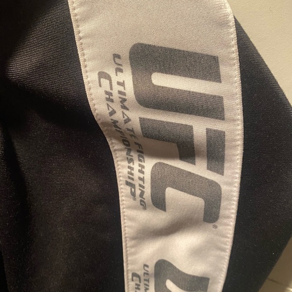 UFC ULTIMATE FIGHTING CHAMPIONSHIP JACKET RARE PIECE - Picture 4 of 4